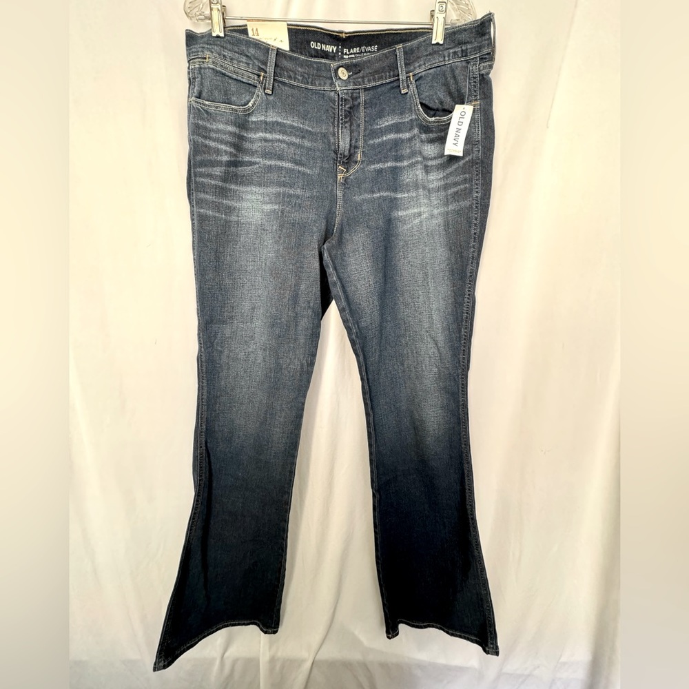 NWT Old Navy Mid Rise Flare Legged Jeans Size 14